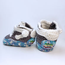 Load image into Gallery viewer, McFlys Crochet Baby Shoes