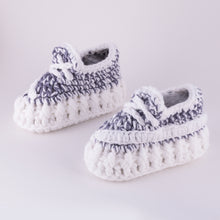Load image into Gallery viewer, Static Reflect Crochet Baby Shoes