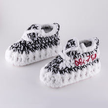 Load image into Gallery viewer, Zebra Crochet Baby Shoes